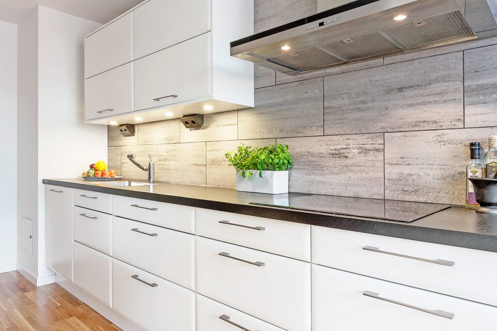 renovering lagenhet hagersten midsommarkransen byggforetag snickare stockholm